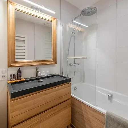 Maison d'hôtes Qualisterra - Oenotourisme Conscient 4*