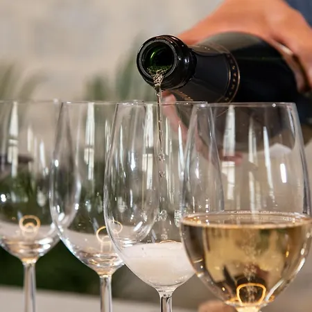 Maison d'hôtes Qualisterra - Oenotourisme Conscient 4*